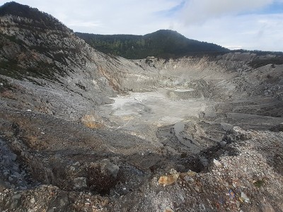 火山口
