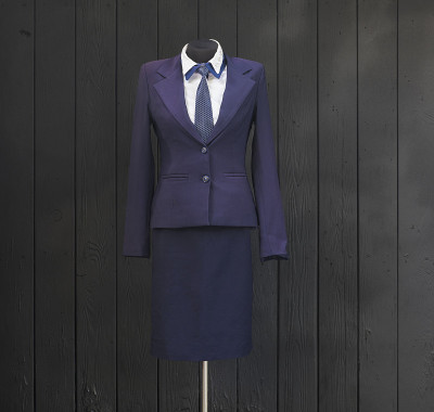 穿在模特身上的女生校服