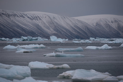 Inglefield Bredning (Kangerdlugssuaq)十月