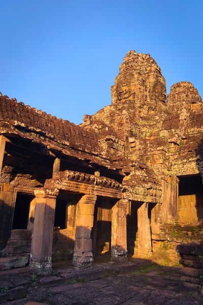 巴戎寺西面内院，位于高棉帝国的古都吴哥。