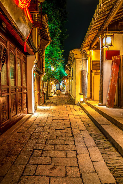 乌镇街夜景