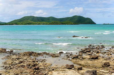 绿岛和海洋自然景观