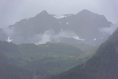 美丽的山峰在阿拉斯加，美国。