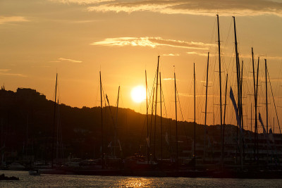 撒丁岛Cervo Marina港的日落