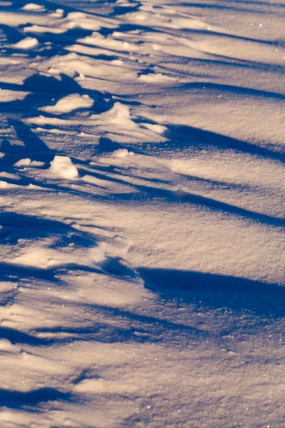 冬天雪积起来