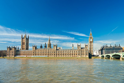 英国伦敦的大本钟和国会大厦。