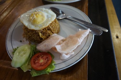 美味的炒饭即将被食用。