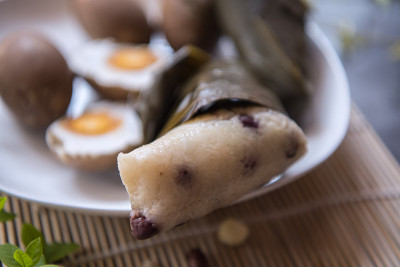 中国端午节的食物是粽子