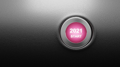 2021 -按开始按钮。新年的概念。3D插图