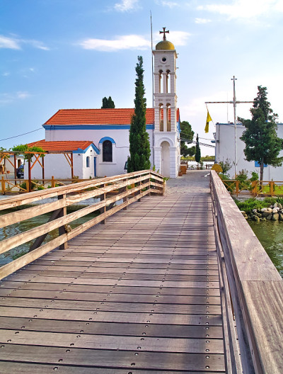 教堂在波尔图拉各斯Vistonida湖Xanthi地区色雷斯，Agios Nikolaos(圣尼古拉