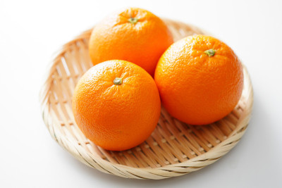 橙色