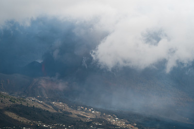 2021年9月19日，坎布里维哈火山爆发。埃尔帕索。拉帕尔玛。加那利群岛。西班牙