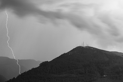 皮钦查火山闪电袭击基多