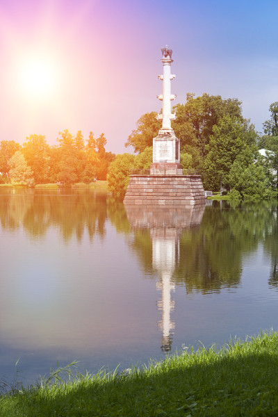 Chesme纵队，18世纪。凯瑟琳公园。普希金(Tsarskoye Selo)。彼得堡