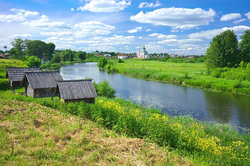 苏兹达尔的夏季景观