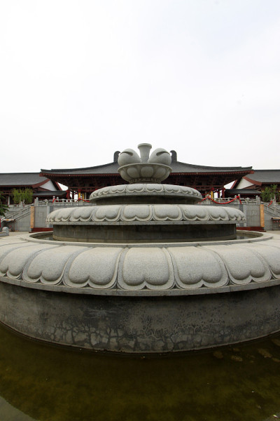 2014年5月10日，中国河北省唐山市兴国寺石雕