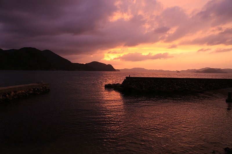 海上日落