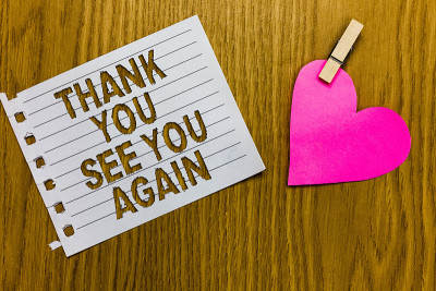 展示“Thank You See You Again”的手写概念。商业照片展示感谢感谢感谢我将很快回