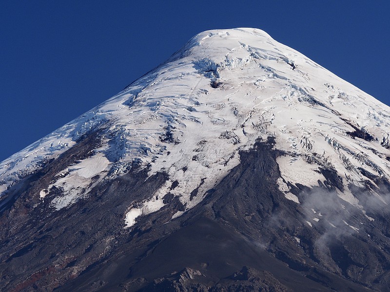 奥索尔诺火山:山顶冰川