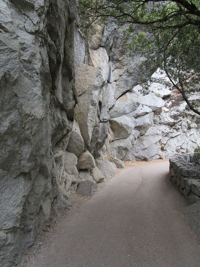 花岗岩小路