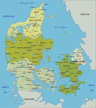 高度详细的编辑政治丹麦地图。