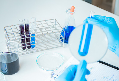 关闭了。医学或科学实验室研究用液体、实验性药物治疗进行试验