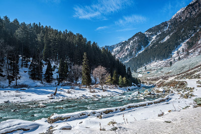 美丽的sonmarg在冬天，sonmarg，克什米尔