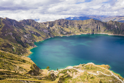 基罗托亚泻湖，厄瓜多尔火山口湖