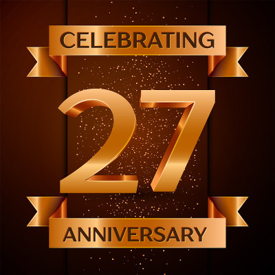 现实27周年庆典设计横幅。金色数字，五彩纸屑和缎带在棕色的背景。彩色矢量模板元素为您的生日派对