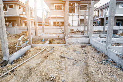 建筑工地正在兴建新住宅