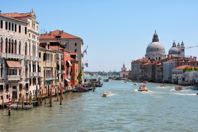Venesia