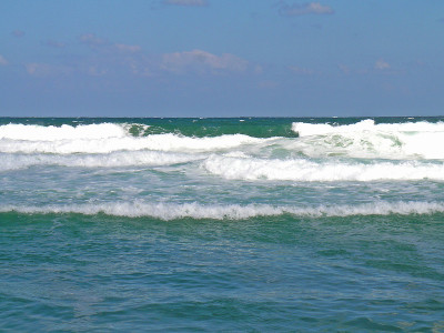 波浪起伏的海