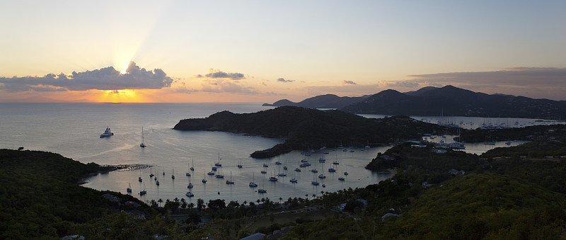 英国海港日落全景，安提瓜岛