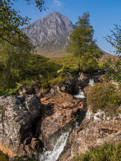 Buachaille Etive Mor和瀑布