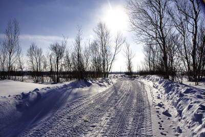 魁北克北部的雪地摩托步道