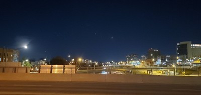 城市的满月