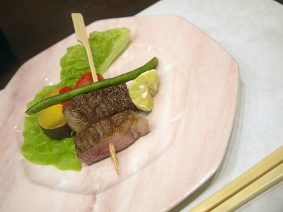 日本牛肉串开胃菜