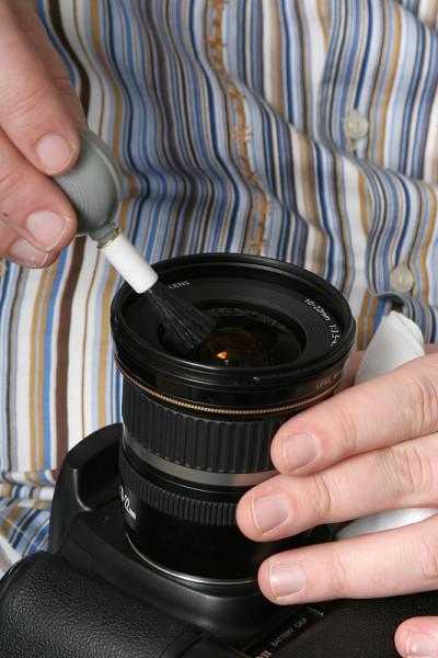 lens-cleaning