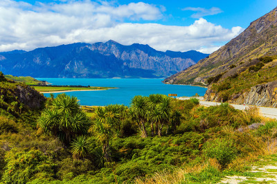 巨大的湖Hawea