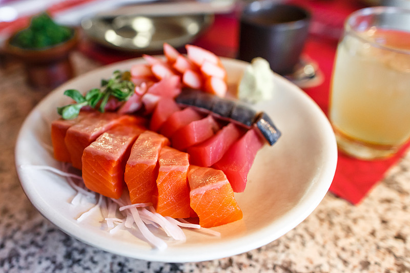 日本料理生鱼片套装