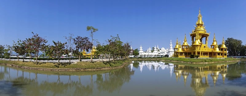 Wat Rong Khun Buddhist Complex泰国全景景观