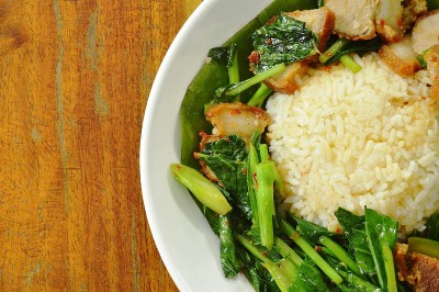 甘蓝炒香脆肉饭