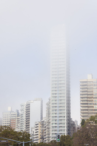 aquilina建筑和雾