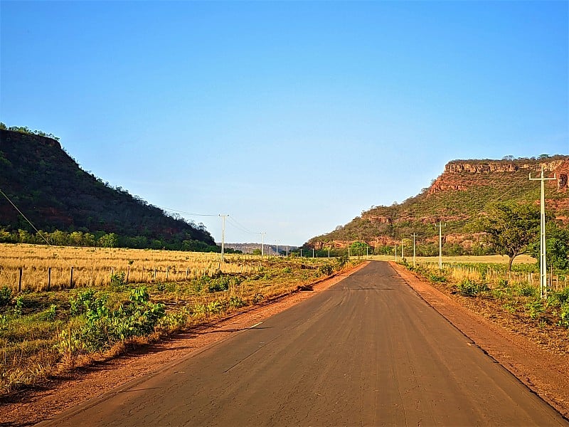 峡谷路