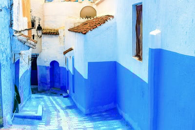 Chefchaouen，一座有着蓝色房屋的城市。一个有着狭窄、美丽、蓝色街道的城市。