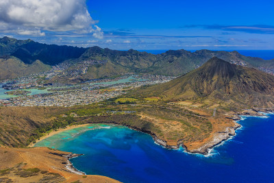 科科头火山口和夏威夷檀香山泻湖的鸟瞰图