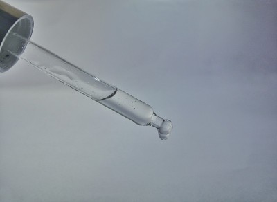 滴瓶滴落液体