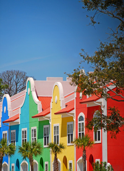 丰富多彩的沿海Townhomes