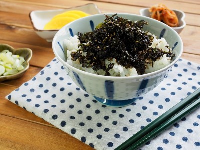 韩国食品紫菜粉、白米、泡菜、腌萝卜