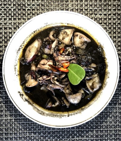 黑酱鲜鱿鱼。